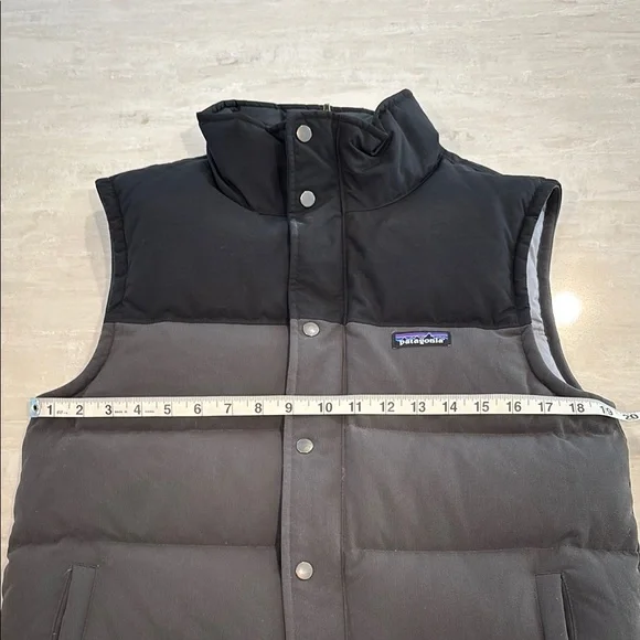 Patagonia Men's Black Puffer Vest